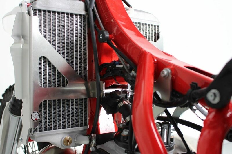 Beta RR 125 [AXP] - Aluminum radiator guard - Beta RR