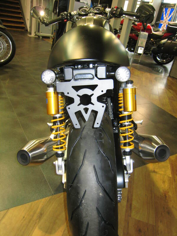 Triumph Thruxton 1200 [ACCESS DESIGN] - license plate holder wheel arch black Triumph Thruxton 1200