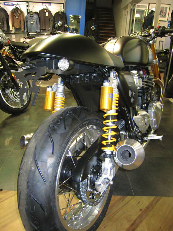 Triumph Thruxton 1200 [ACCESS DESIGN] - license plate holder wheel arch black Triumph Thruxton 1200