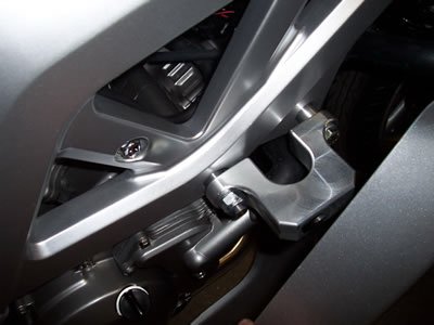 Suzuki SV 650 S [2003-2012] - Aero crash protectors (swingarm bearing) Black Suzuki SV650 Full Faired