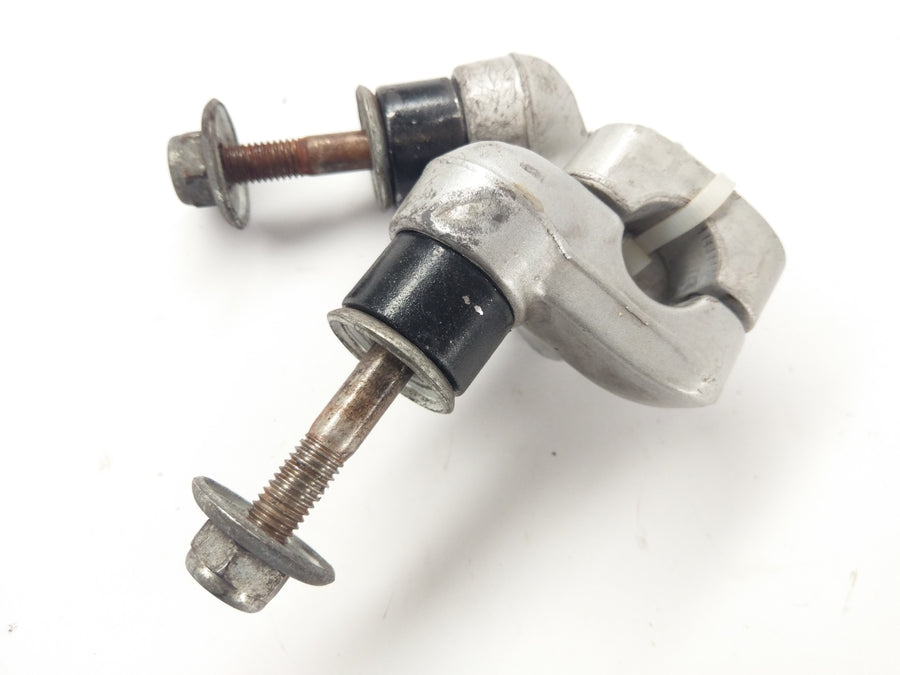 Moto Guzzi Quota 1100 ES [1999] - Riser handlebar mounts