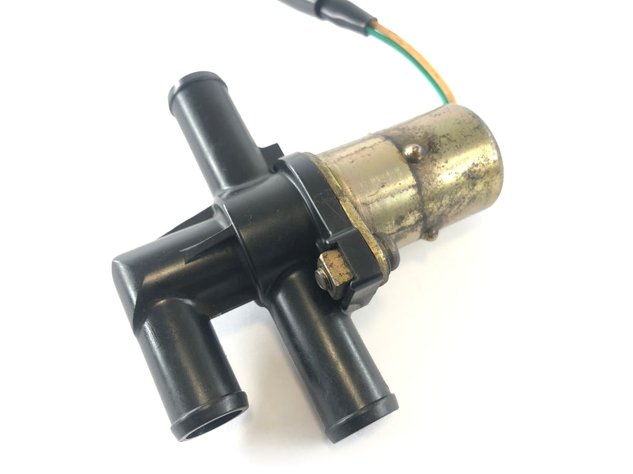 Yamaha YZF R1 RN12 [2005] - Secondary air valve