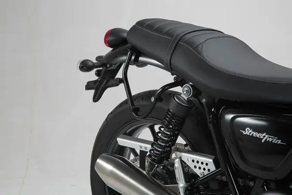 Triumph Street Cup 900 [2020] - Legend Gear LC1 Side Bag System Black Edition – Image 4