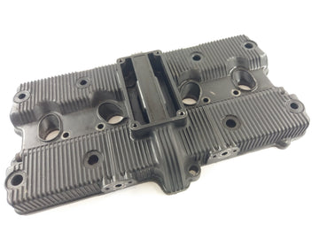 Suzuki GSXR 1100 GV73A [1992] - Valve cover engine cover