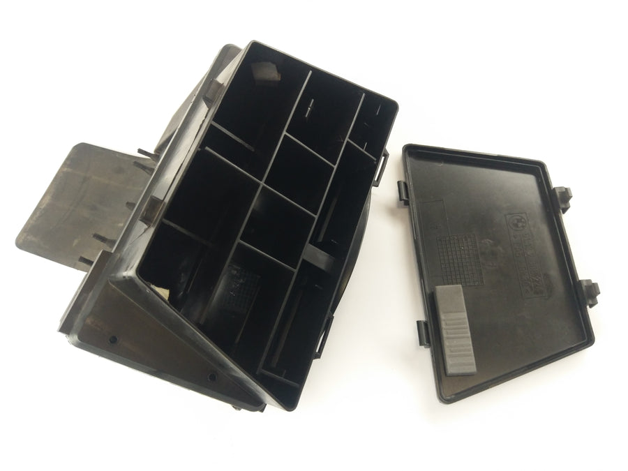 BMW R 1150 R R21 [2001] - Fuse box splash guard
