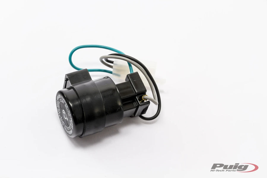 UNIVERSAL UNIVERSAL UNIVERSAL – Relay – Black
