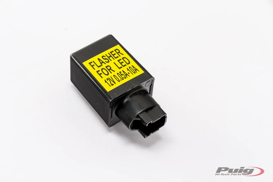 UNIVERSAL UNIVERSAL UNIVERSAL – Relay – Black