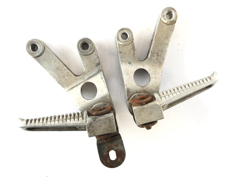 Yamaha TZR 125 4FL [1997] - Passenger footrests with holder set