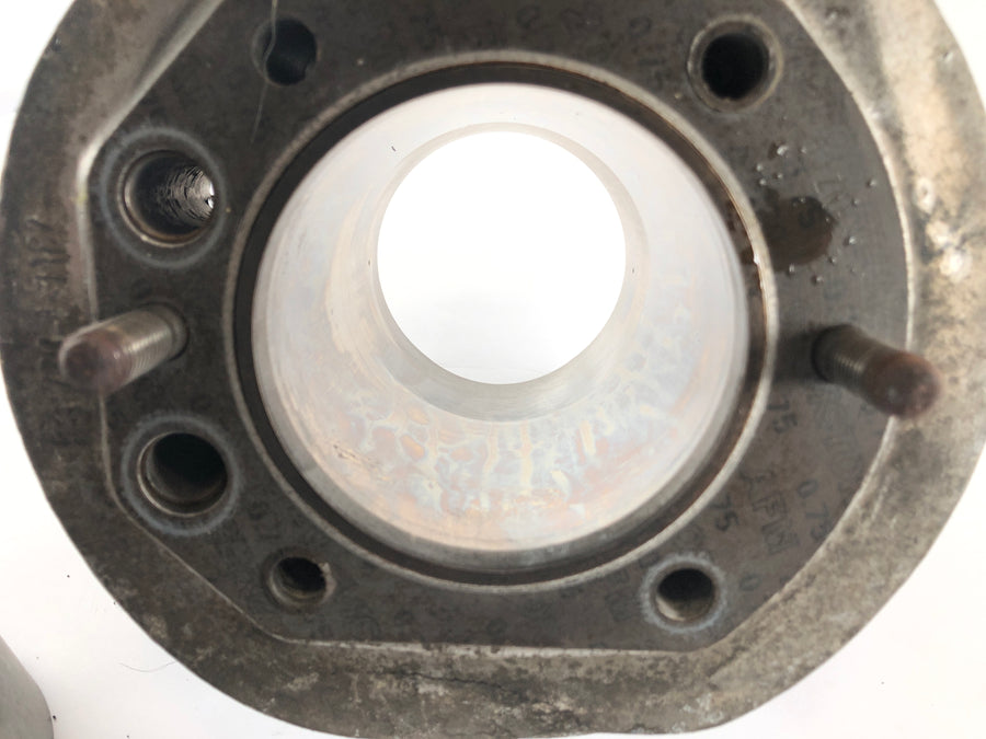 BMW R 75/6 [1974] - Cylinder with piston right