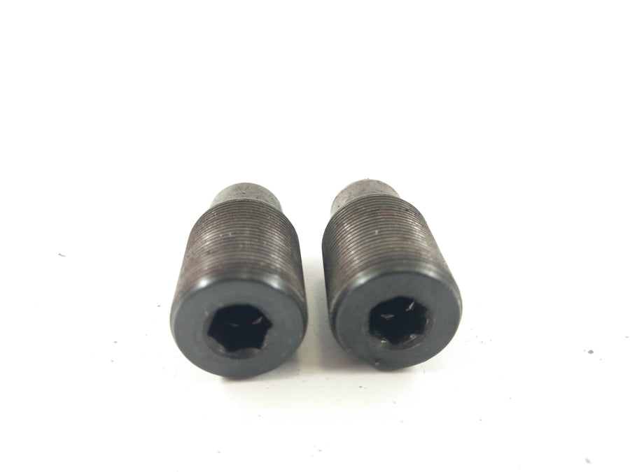 Moto Guzzi Breva 750 IE [2004] - Swingarm bolt