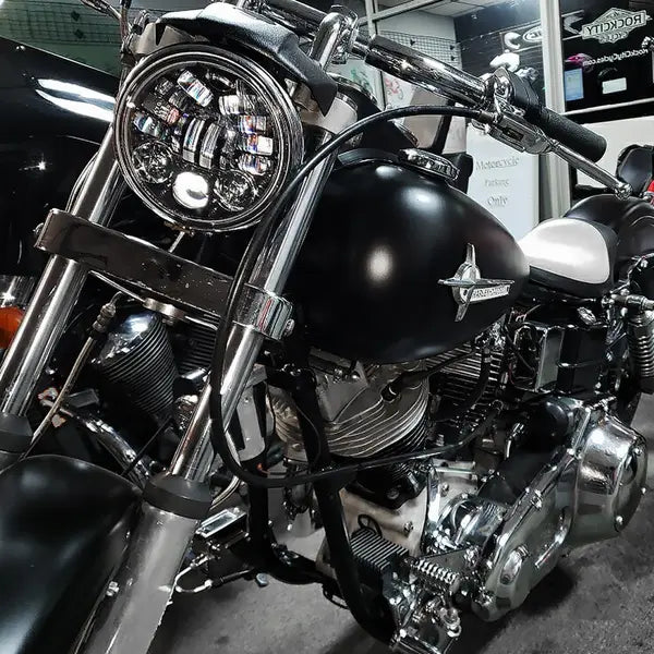 Triumph Thunderbird 1600 [2018] - 5-3/4" LED Adaptive 2 Scheinwerfer – Art.-Nr. 0555101 – Bild 8