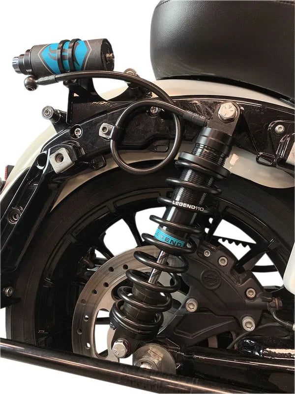 Harley-Davidson FLTRXSE 1977 Road Glide CVO 121 [2025] - REVO ARC Remote Reservoir Außenbefestigung – Bild 11