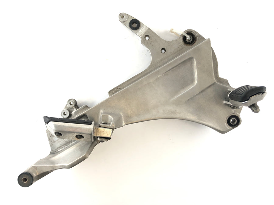 Honda ST 1100 SC26 Pan European [1990] - Footrest bracket right