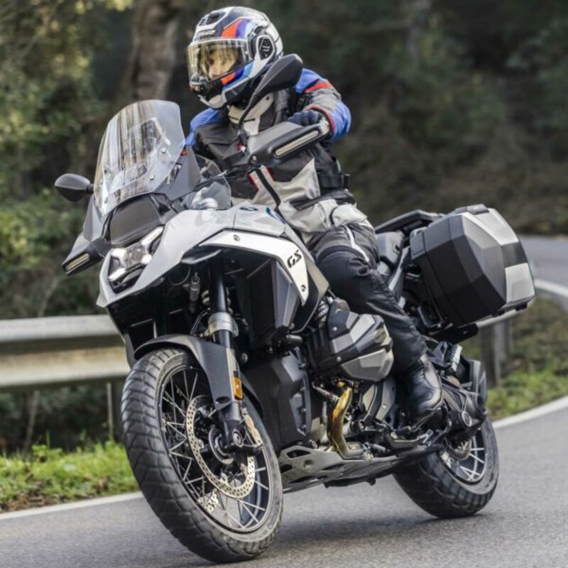 Kymco Ak 550 [SHAD] - SH38X Aluminum Expandable Side Case Set
