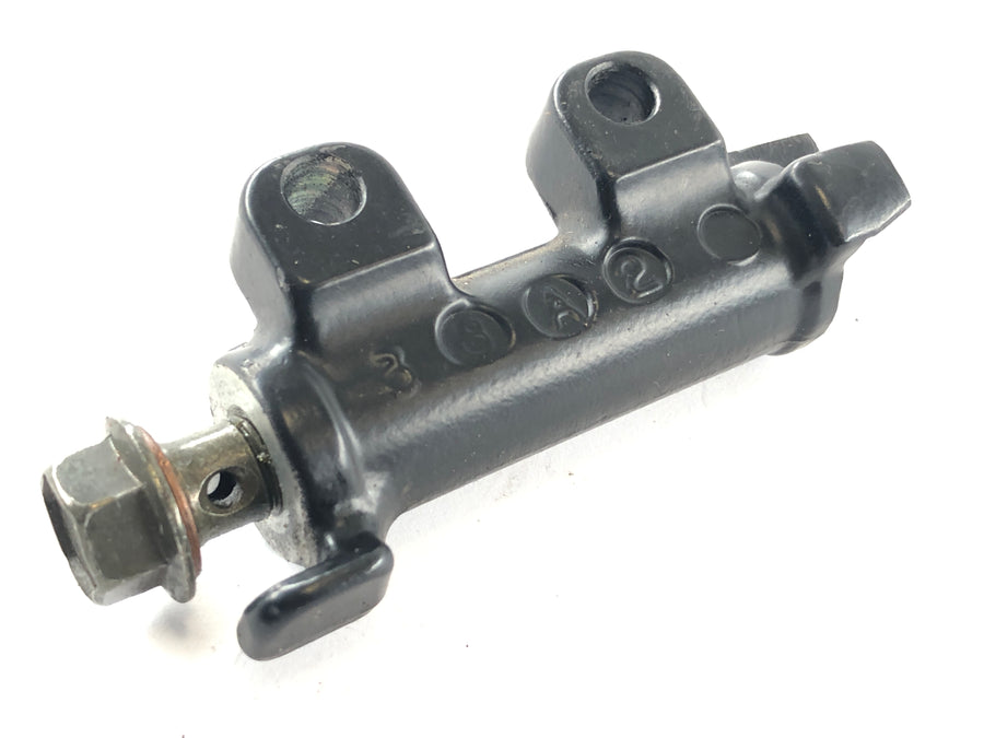 Yamaha V-Max 1200 2LT [1994] - Front brake line distributor
