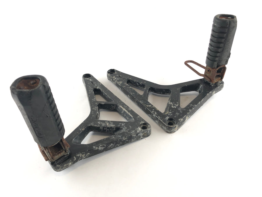 Cagiva Elefant 650 [1985] - Passenger footrests with holder