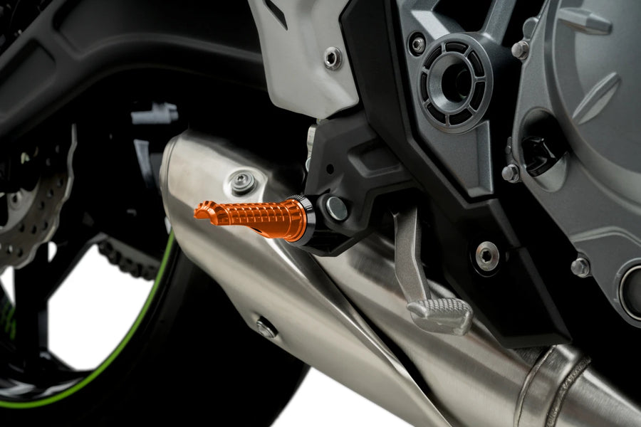 KTM RC 390 [2025] – R-Fighter footrests – titanium