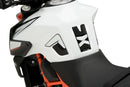 KTM 1290 SUPERDUKE R EVO [2023] – Specific tank protection – carbon look-2