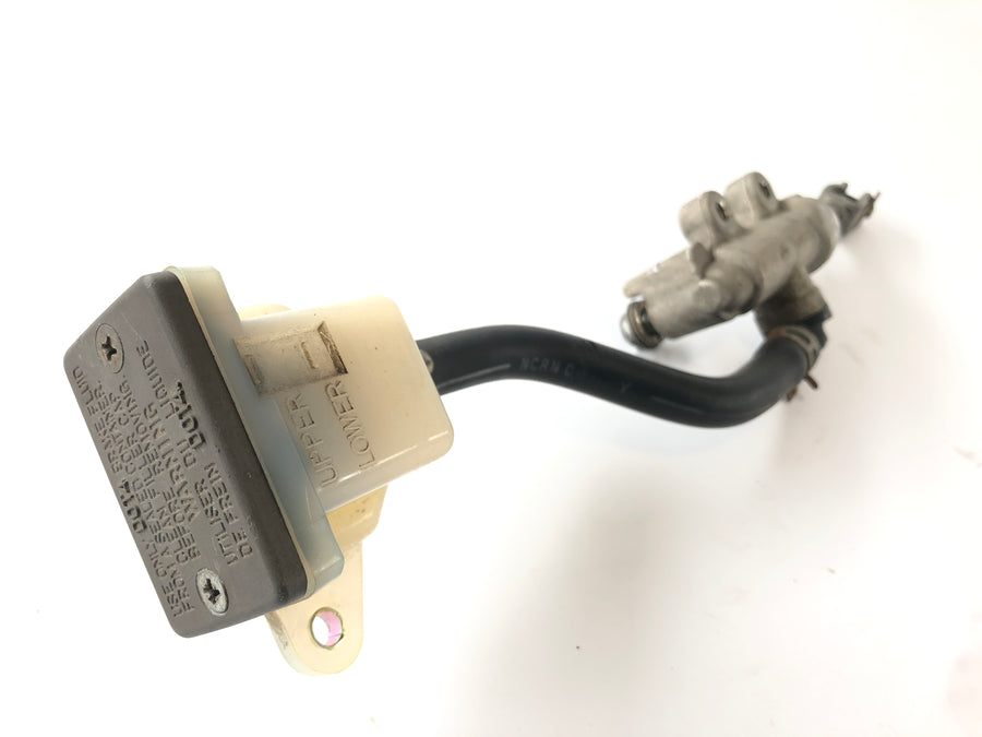 Suzuki Bandit GSF 1200 S WVA9 [2001] - Rear brake pump