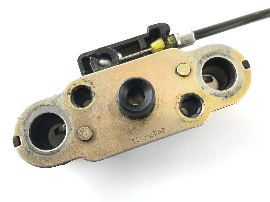 Suzuki Bandit GSF 1200 S WVA9 [2001] - Seat lock
