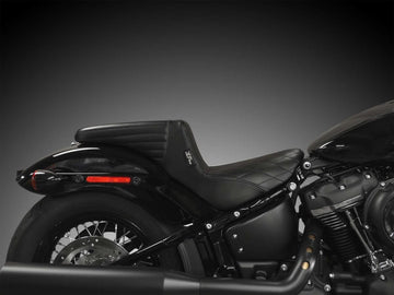Harley Davidson FLSL [2018-2021]-Kickflip seat basket wave black vinyl - 0