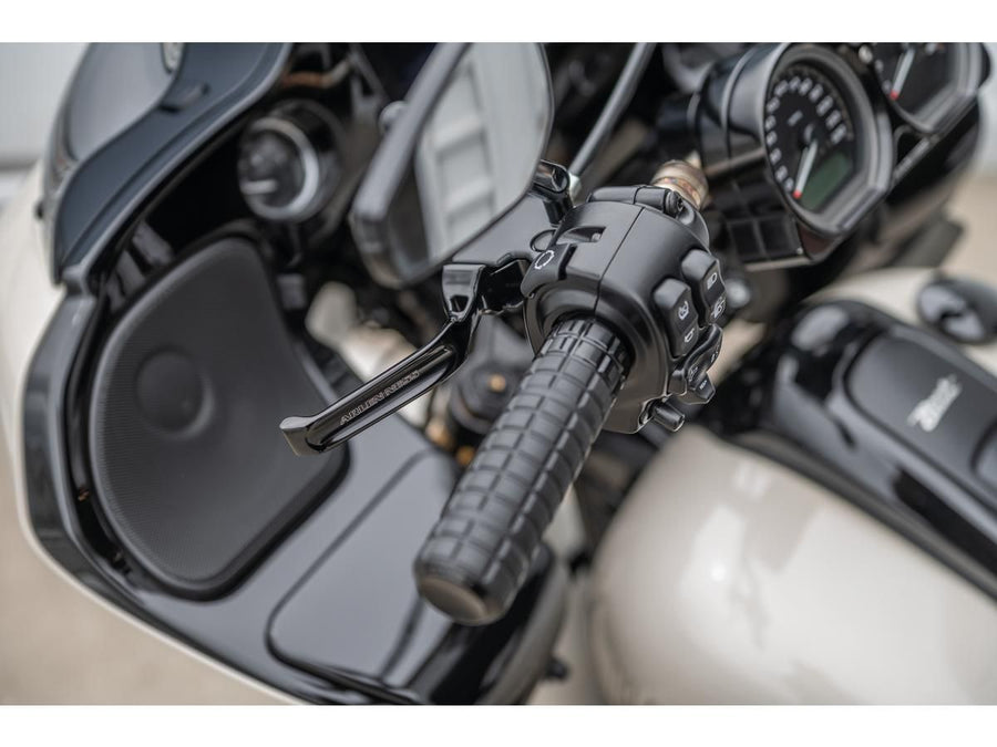 Harley Davidson Touring [2021-2024]-Method hand lever black anodized cable coupling