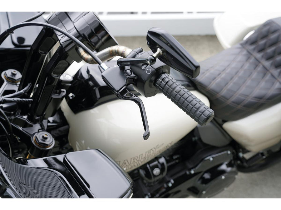 Harley Davidson Touring [2021-2024]-Method hand lever black anodized cable coupling