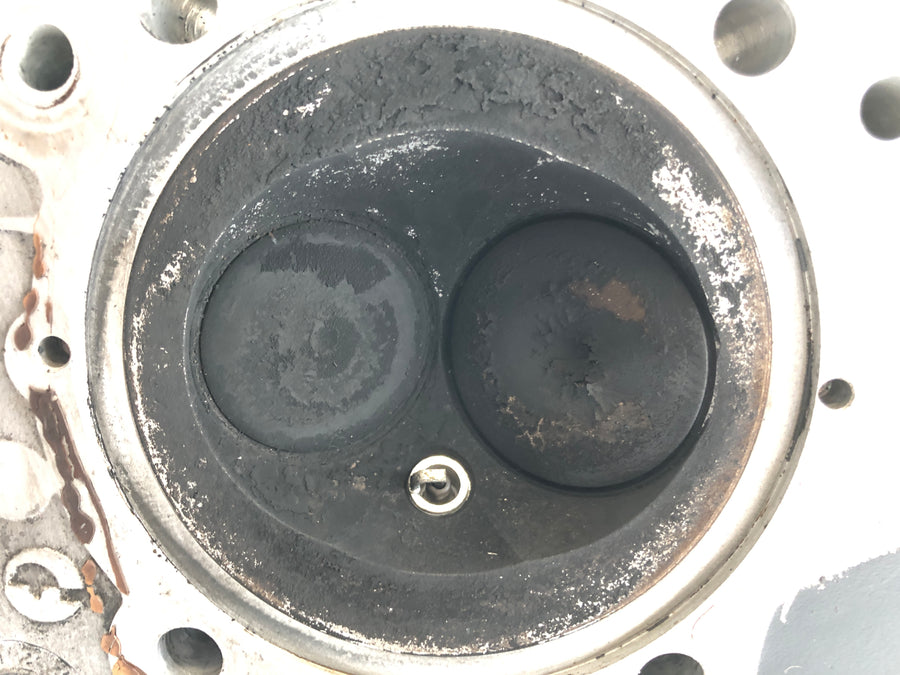 Ducati 900 SS [1993] - Rear cylinder head with camshaft