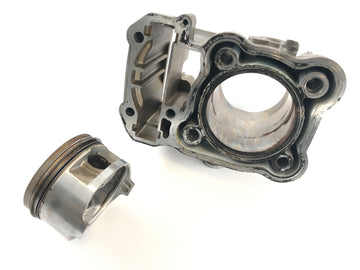 Honda XRV 750 Africa Twin RD04 [1993] - Cylinder with piston cylinder rear - 0