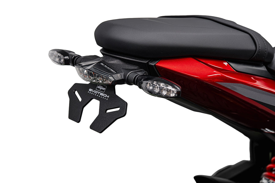 Triumph Trident 800 [2026+] - Heckkennzeichenhalter mit klarem LED-Rücklicht