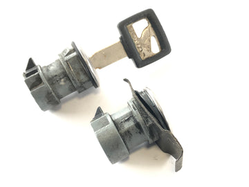 Honda GL 1500 Goldwing SC22 [1988] - Locks for storage compartment pair