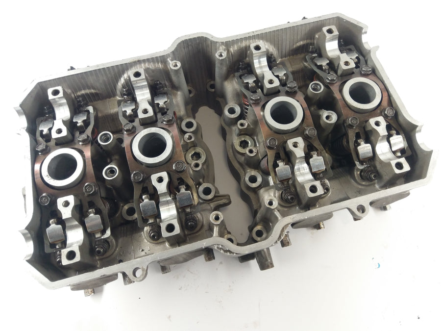 Honda CBR 1000 F SC24 [1991] - Cylinder head