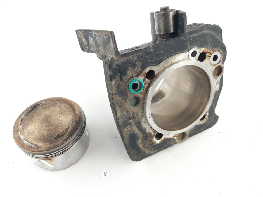 Cagiva Elefant 750 6B [1988] - Cylinder and piston vertical cylinder