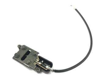 Yamaha YZF R1 RN09 [2002] - Seat lock with Bowden cable