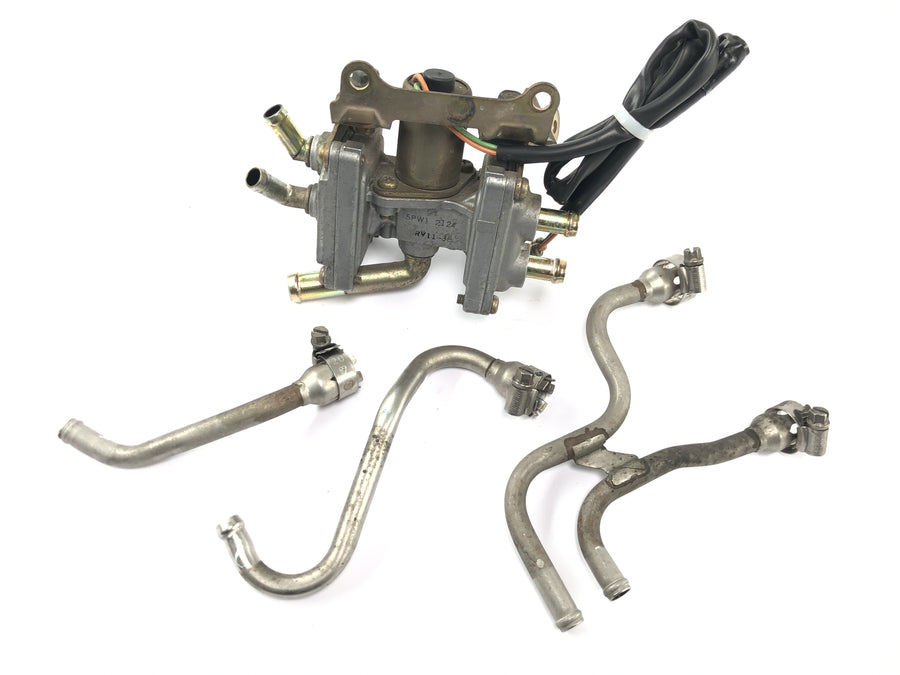 Yamaha YZF R1 RN09 [2002] - Secondary air valve secondary air system