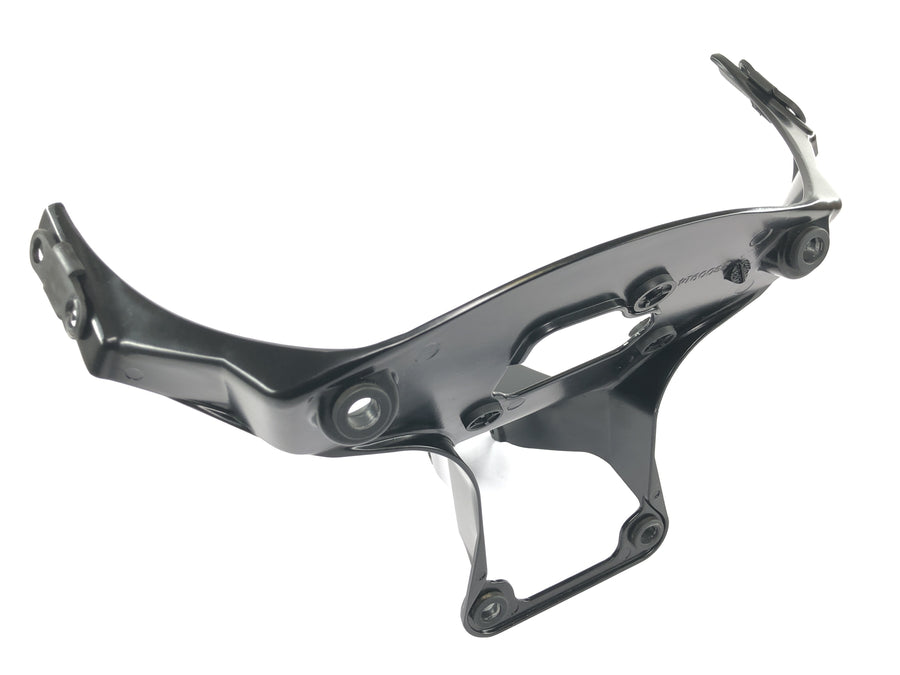 Triumph Daytona 955i 595N [2006] - Verkleidungshalter vorne Frontmaskenhalter Cockpitaufnahme