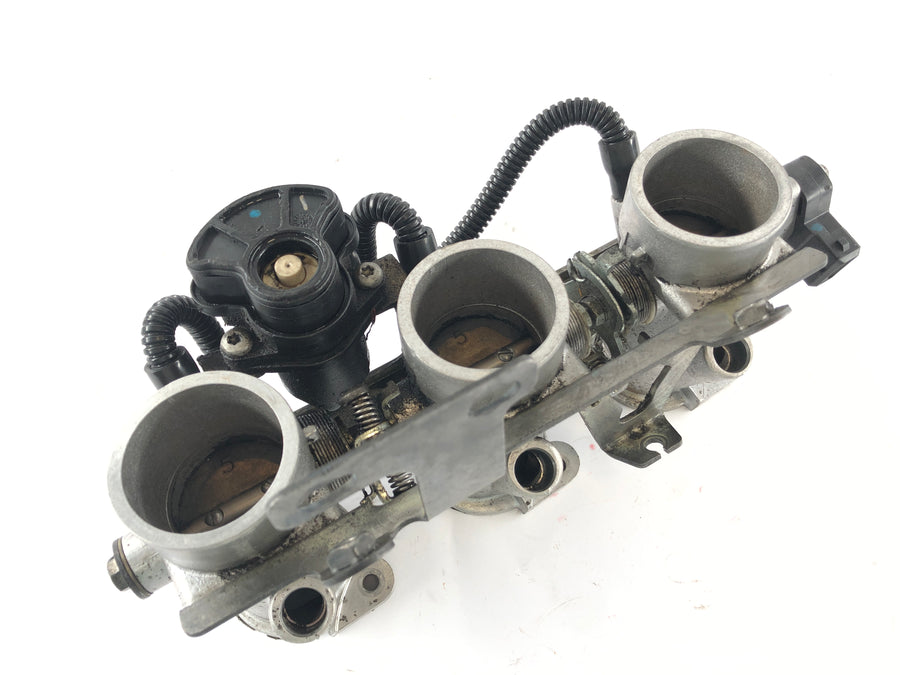 Triumph Tiger 955i 709EN [2001] - Throttle body