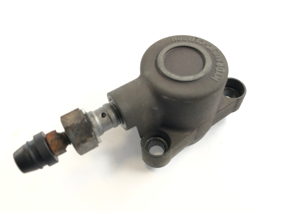 Ducati 900 SS [1993] - clutch slave cylinder