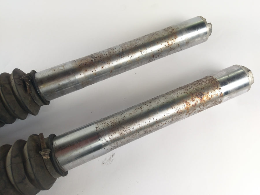 Yamaha XT 550 5Y3 - front fork with wheel axle 35mm