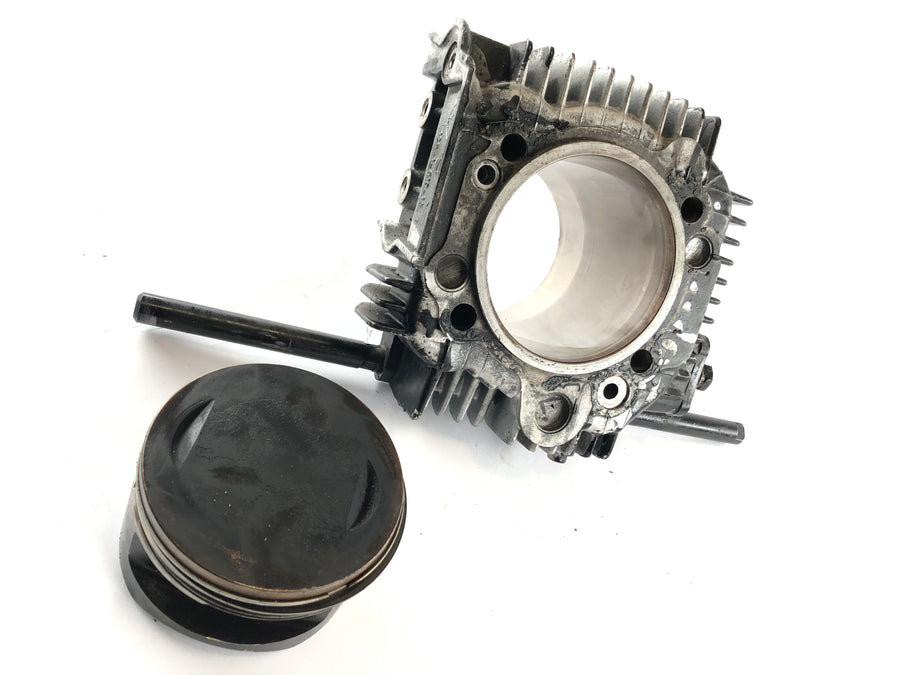 Ducati 900 SS [1992] - cylinder with piston horizontal
