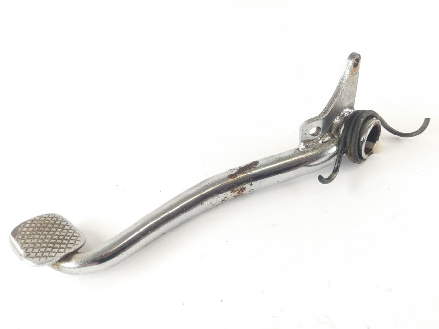 Suzuki GT 750 [1973] - Brake pedal with spring