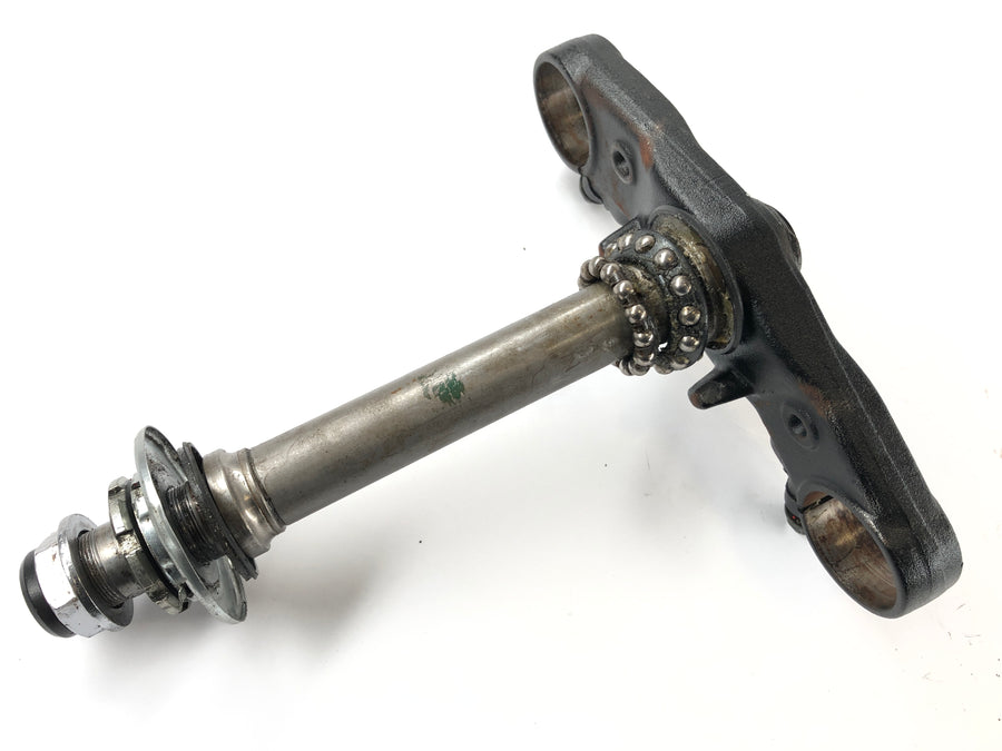 Honda CBR 900 RR SC28 [1995] - lower triple clamp