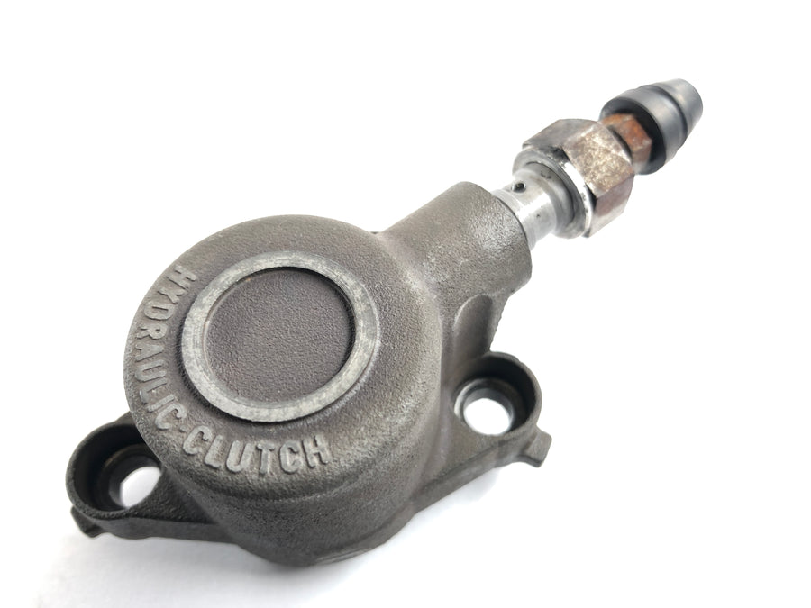 Ducati 900 SS [1993] - clutch slave cylinder