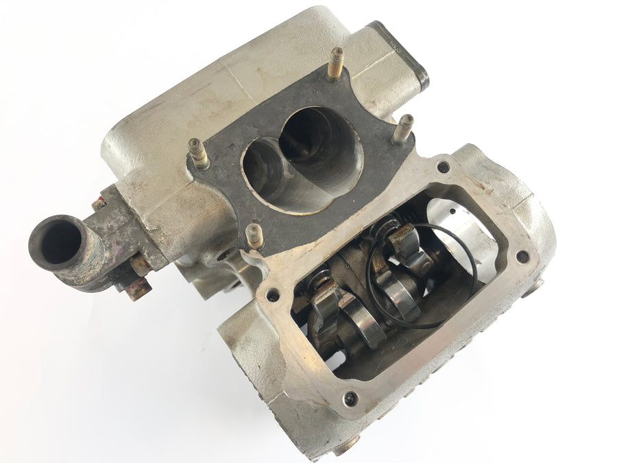Ducati 888 Strada [1993] - Cylinder head vertical cylinder