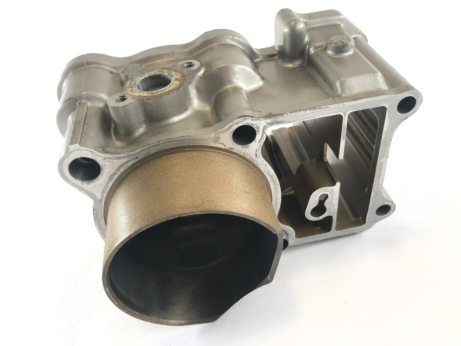 Honda XRV 750 Africa Twin RD04 [1993] - Cylinder with piston cylinder front