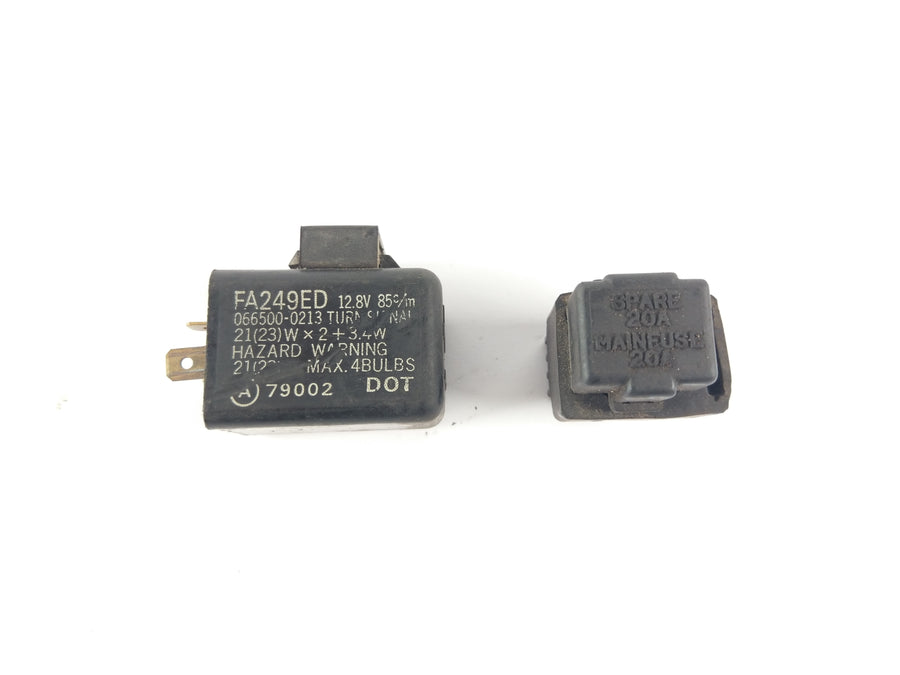 Suzuki RG 250 Gamma GJ21D - relay