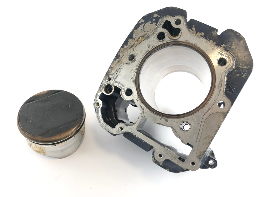 Suzuki DR 750 S SR41B [1988] - Cylinder with piston