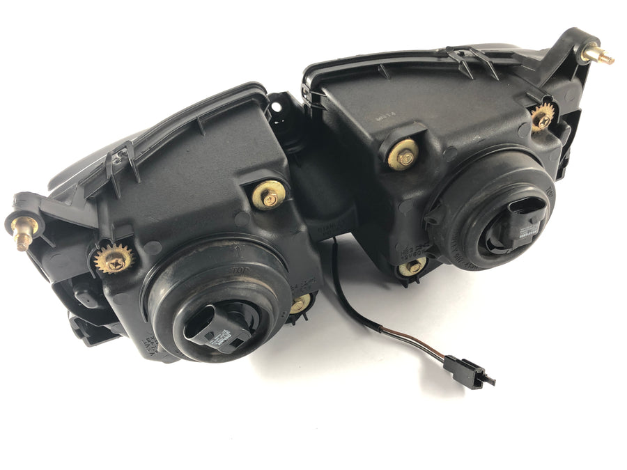 Suzuki Bandit GSF 1200 S WVA9 [2001] - Headlight