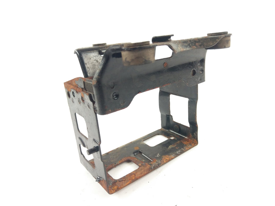 Suzuki GT 550 [1978] - Battery box battery holder