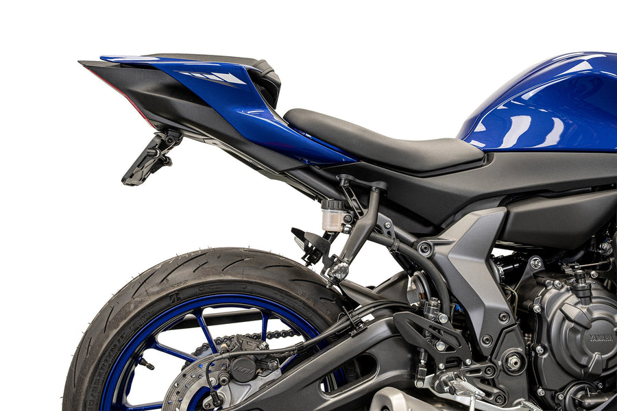 Yamaha YZF-R7 [2022–2025] - Dynamischer Kennzeichenhalter mit LED-Blinkern